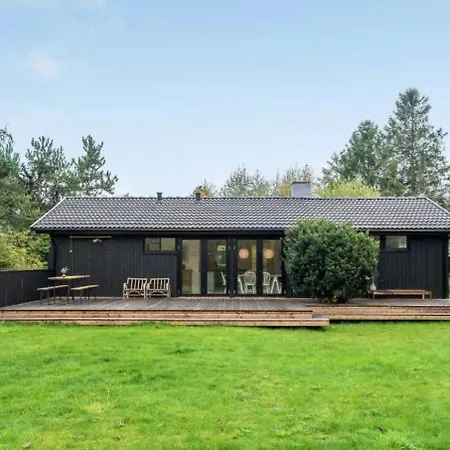 Semesterbostad Summer House Near Rudolph Tegner's Museum