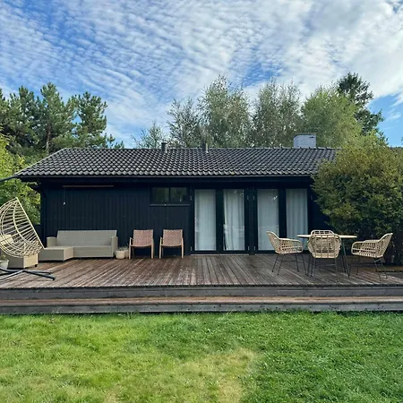 Summer House Near Rudolph Tegner's Museum Semesterbostad